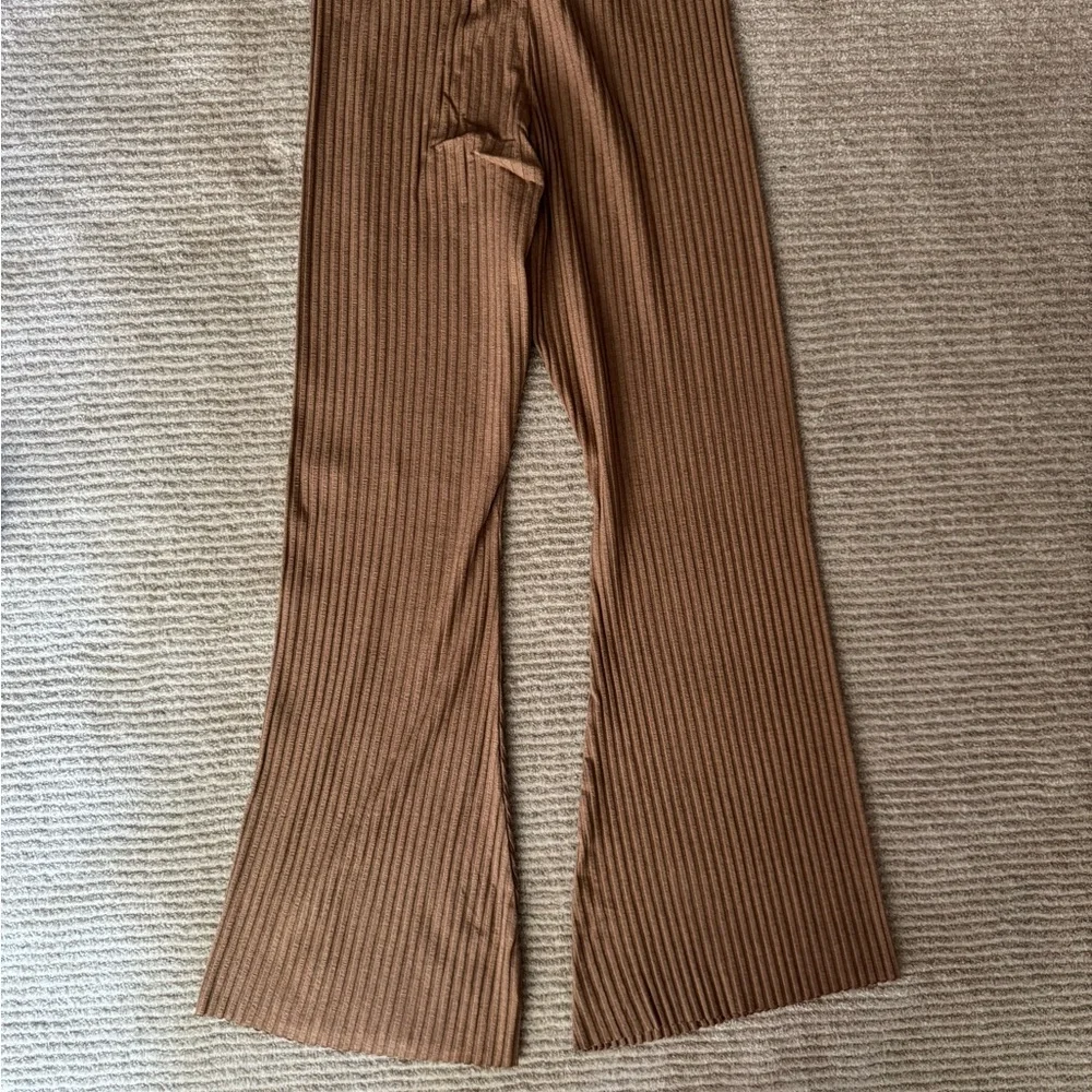 Cale Brown Ribbed Two-Piece Set - Picture 2 of 7